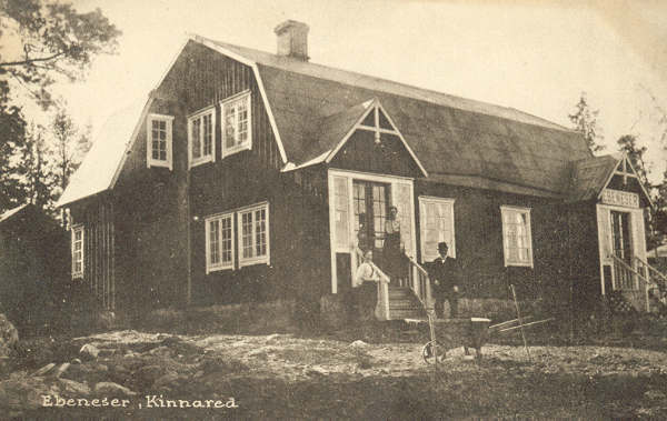 Historiskt vykort från omkring 1925: Ebenezer baptistförsamling, Kinnared